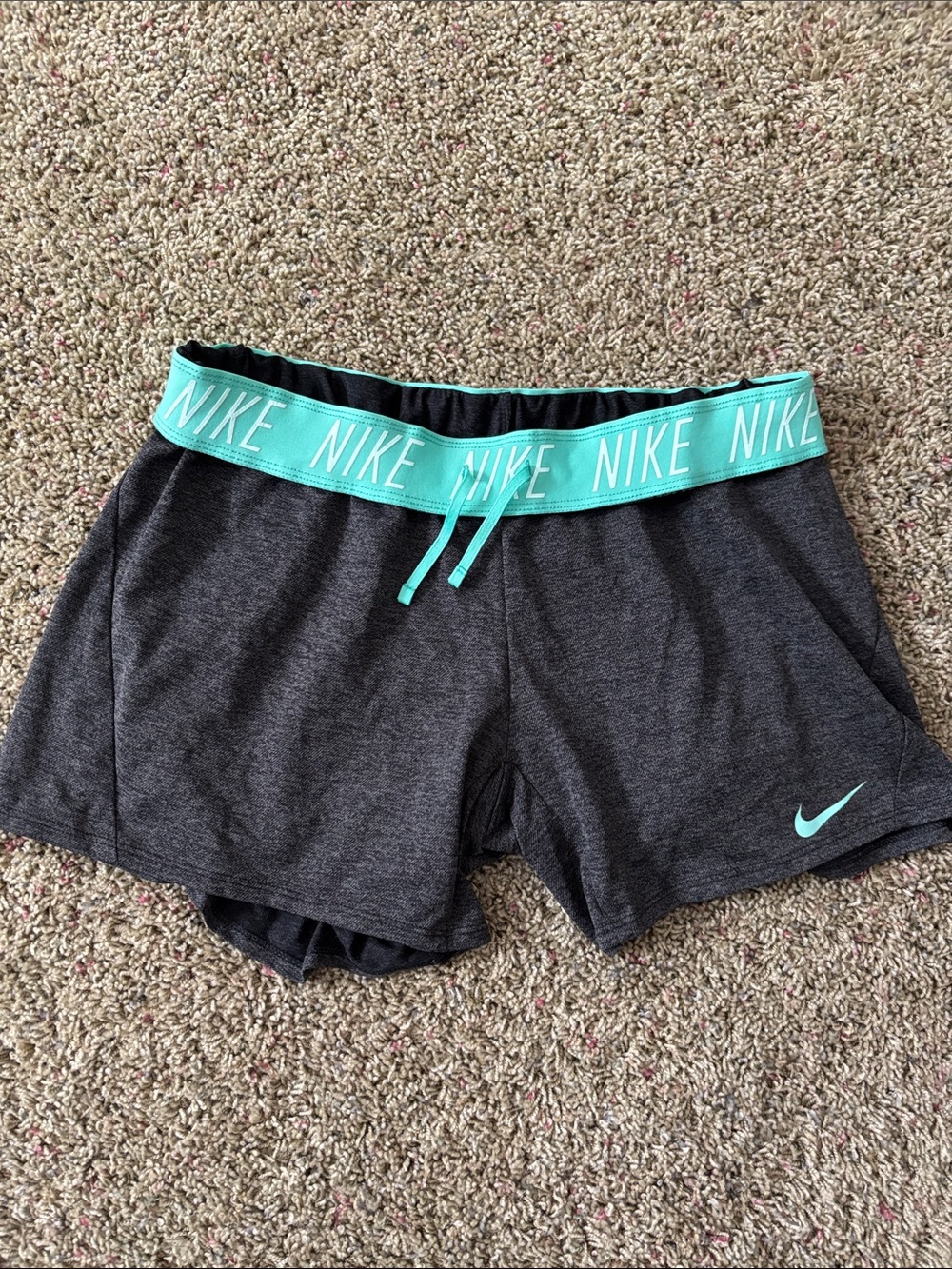 Nike Women's Dri-FIT Gray Elastic Waist Athletic Gym Shorts - Sz Medium